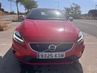 volvo v40