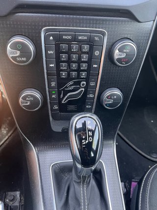 volvo v40