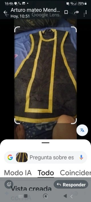 Casulla sacerdotal bordada y para eucaristias