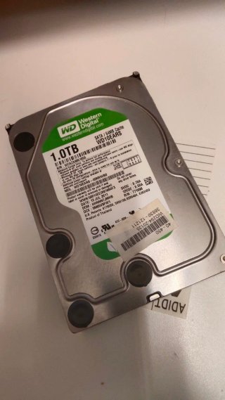 Disco Duro 1TB WD + Caja Protectora