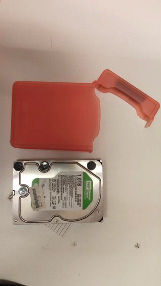 Disco Duro 1TB WD + Caja Protectora
