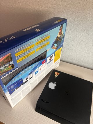Consola PS4 Slim
