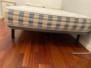 Pack dormitorio, somier + colchón 1,30 m + mesita