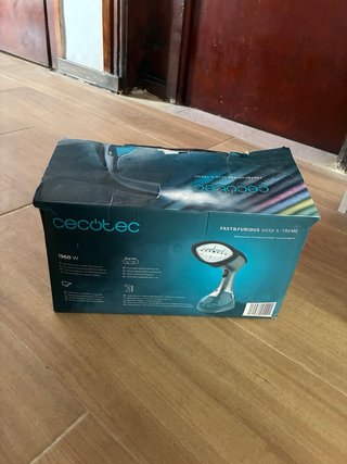 Vaporera Cecotec con Accesorios