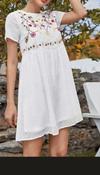 VESTIDO MANGA CORTA CON BORDADOS MULTICOLORES