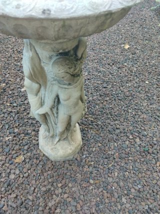 Fuente de piedra decorativa