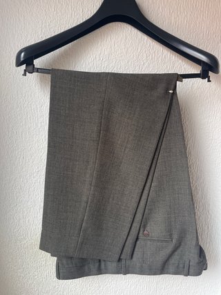 Traje de caballero gris