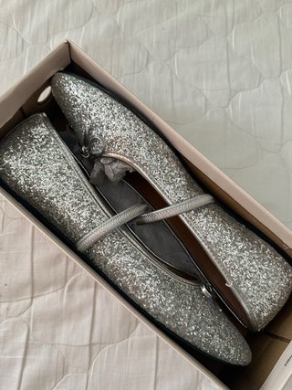 Bailarinas plateadas con lazo talla 45