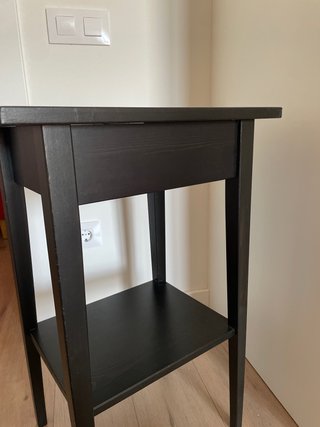 Mesa de noche IKEA Hemnes madera negra