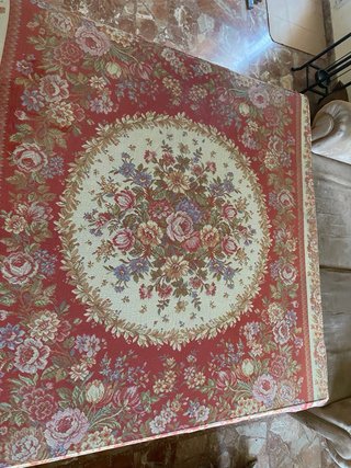 Tapete para mesa con diseño floral