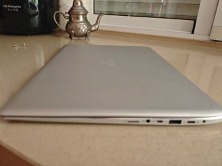 Portátil Intel i5 8GB RAM 238GB NVME