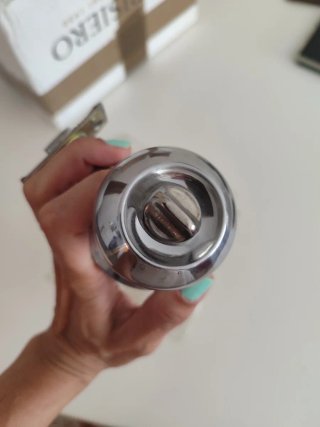Cerradura de puerta con pomo