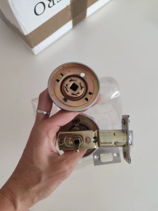 Cerradura de puerta con pomo