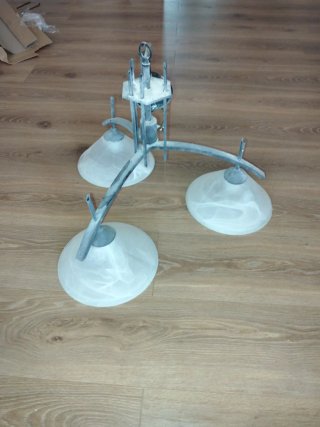 Lámpara colgante cristal y metal 1x15€, 2x20€