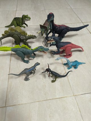 Lote 9 dinosaurios de la película Jurassic World