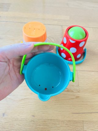Cubos Hape para jugar con agua