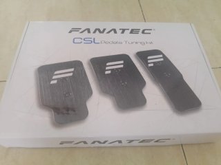 Pack Simracing Fanatec: Base, Pedales y Aro F1