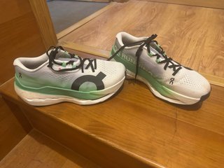Zapatillas ON Cloudboom MAX Talla 42,5