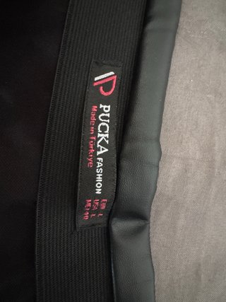 Falda Pucka fashion cuero negra