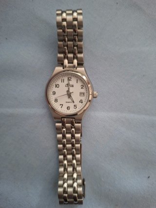 Reloj Lotus Plata y Blanco