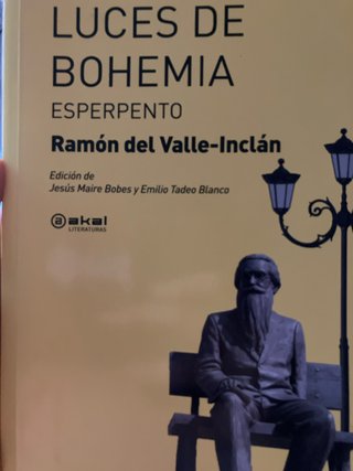 Luces de bohemia : esperpento