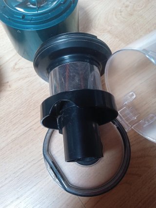 Filtros y depósito aspiradora Eureka