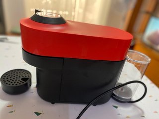 Cafetera Nespresso Vertuo Pop Roja