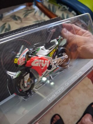 Moto GP Cal Crutchlow (2019)