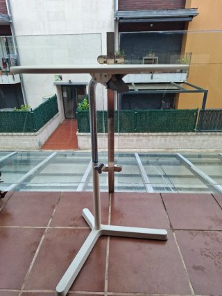 Mesa auxiliar Dave