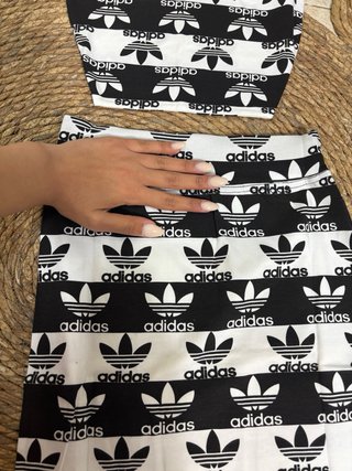 Conjunto Adidas Falda y Top