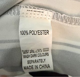 Camicia estiva a righe bianche e nere