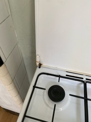 10€!!! Cocina de gas con horno blanco.