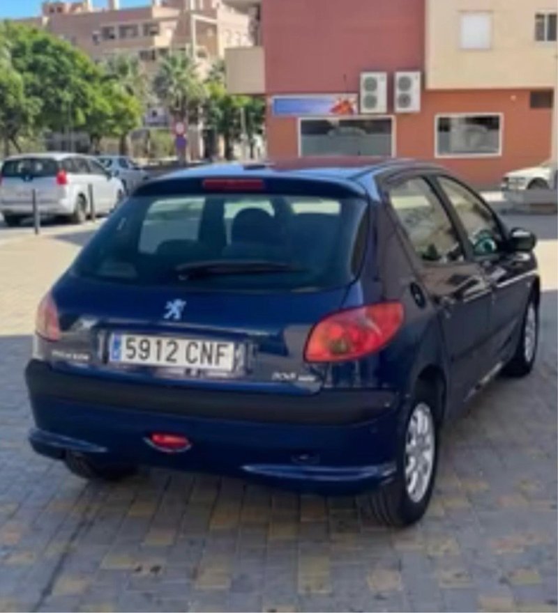Peugeot 206 2003 - foto 1