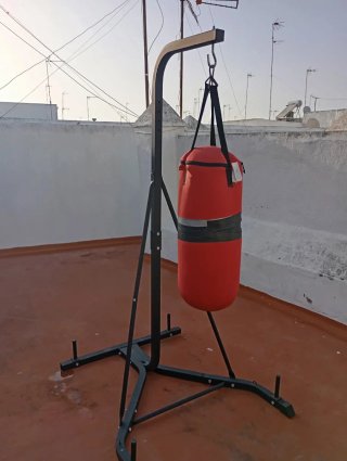 Soporte para saco de boxeo
