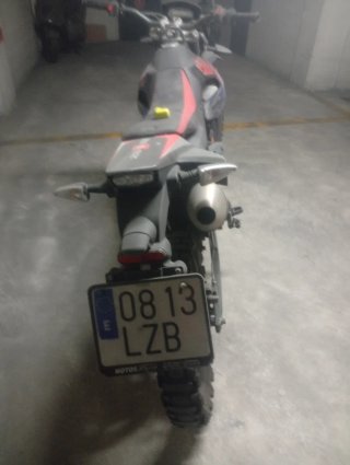 Aprilia Enduro Moto Azul/Rojo/Plata