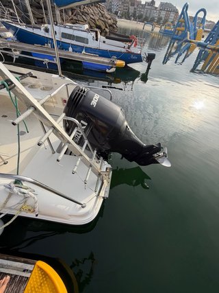 Barco Cabinado Graunner 799