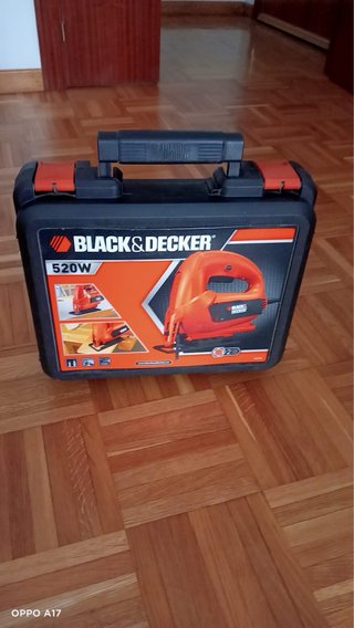Sierra de calar Black & Decker 520W