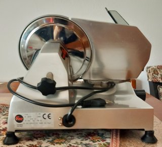 Affettatrice Mini FAC 220 semi-professionale