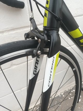Bicicleta de carretera Giant Contend