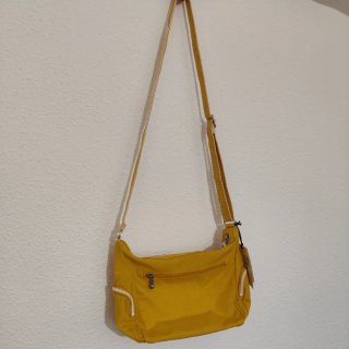 Bolso bandolera Kipling amarillo, nuevo
