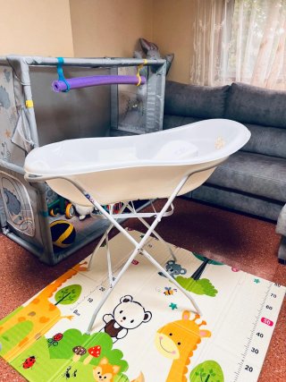 Bañera para bebé con soporte