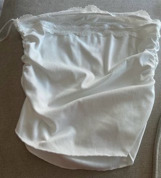 Top palabra de honor blanco encaje