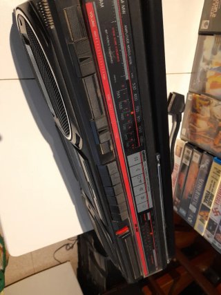 Radio Cassette Philips D8040