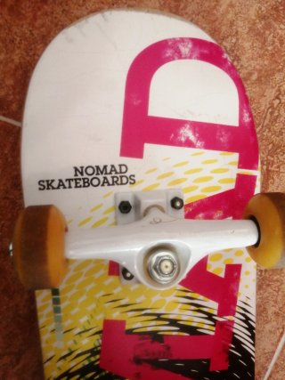 SKATEBOARDS NOMAD 75" NEGOCIABLE!