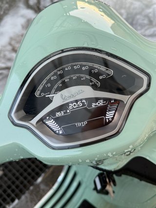 Vespa Primavera 2025 49cc Verde