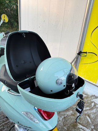 Vespa Primavera 2025 49cc Verde
