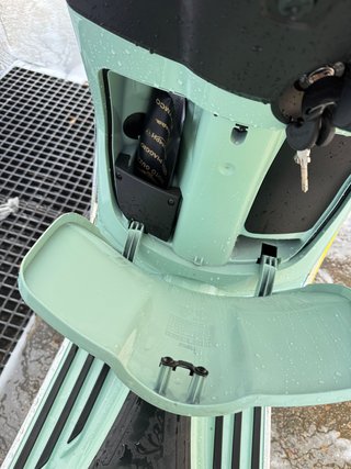 Vespa Primavera 2025 49cc Verde