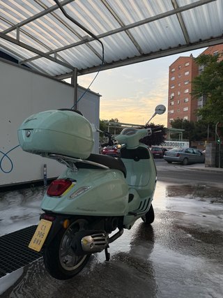 Vespa Primavera 2025 49cc Verde
