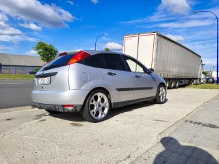 Ford Focus 2000