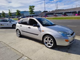 Ford Focus 2000